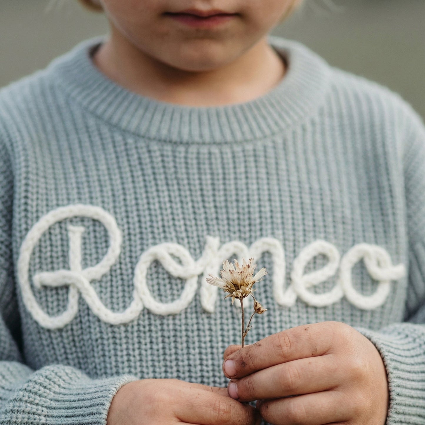 Handgestrickter personalisierter Strickpullover aus 100% Baumwolle